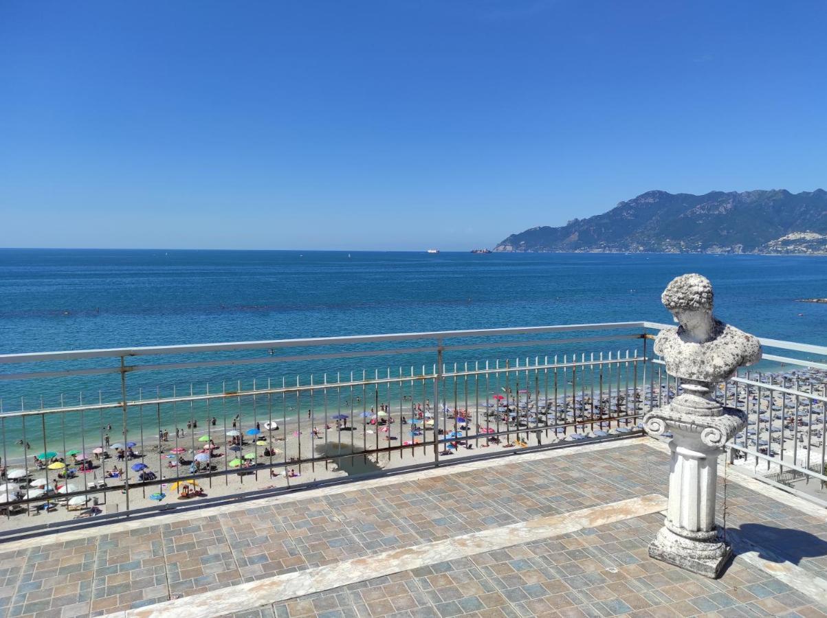 Belvedere Sea Suite Salerno Bagian luar foto